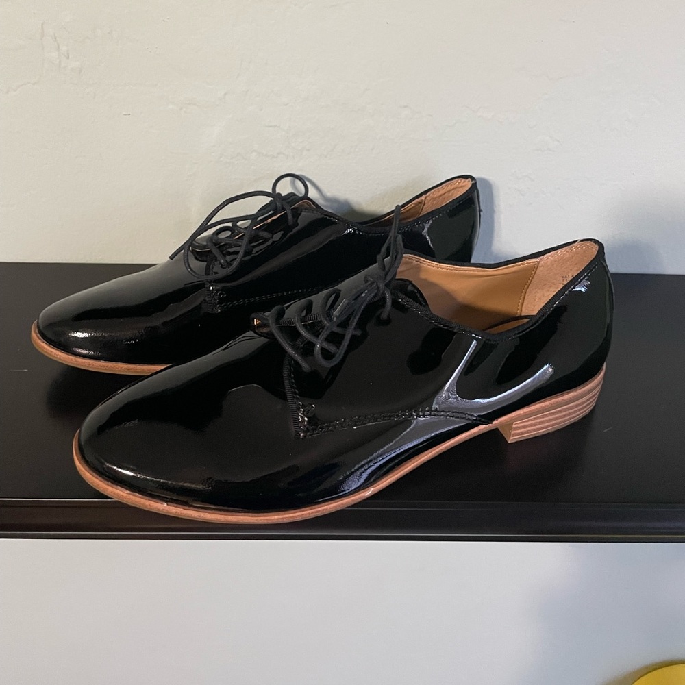 Bass Ella Patent Leather Oxford Shoes - Size 8